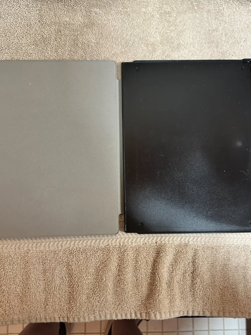 Remarkable 2 Hardcover case- slightly used - Mountain theme